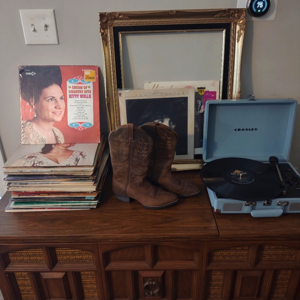 Brown Ariat Western Boots with Scalloped Uppers